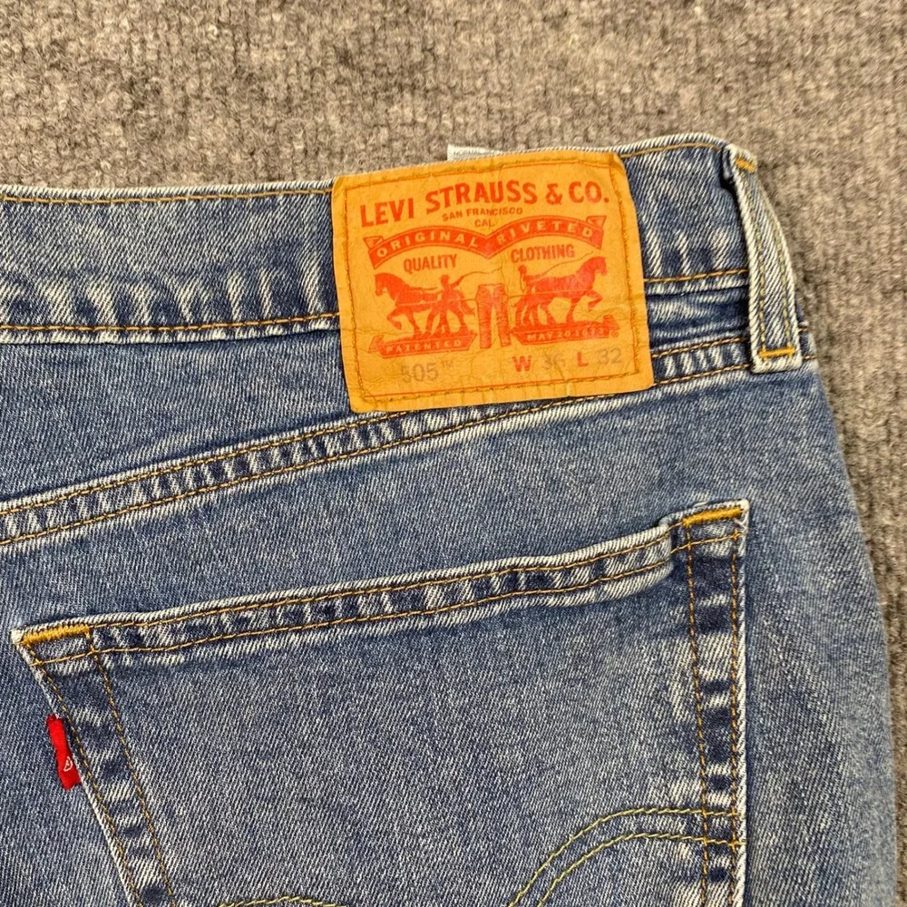 Levis 505 Mens Regular Fit Straight Leg Medium Wash Blue Denim Jeans 36x32